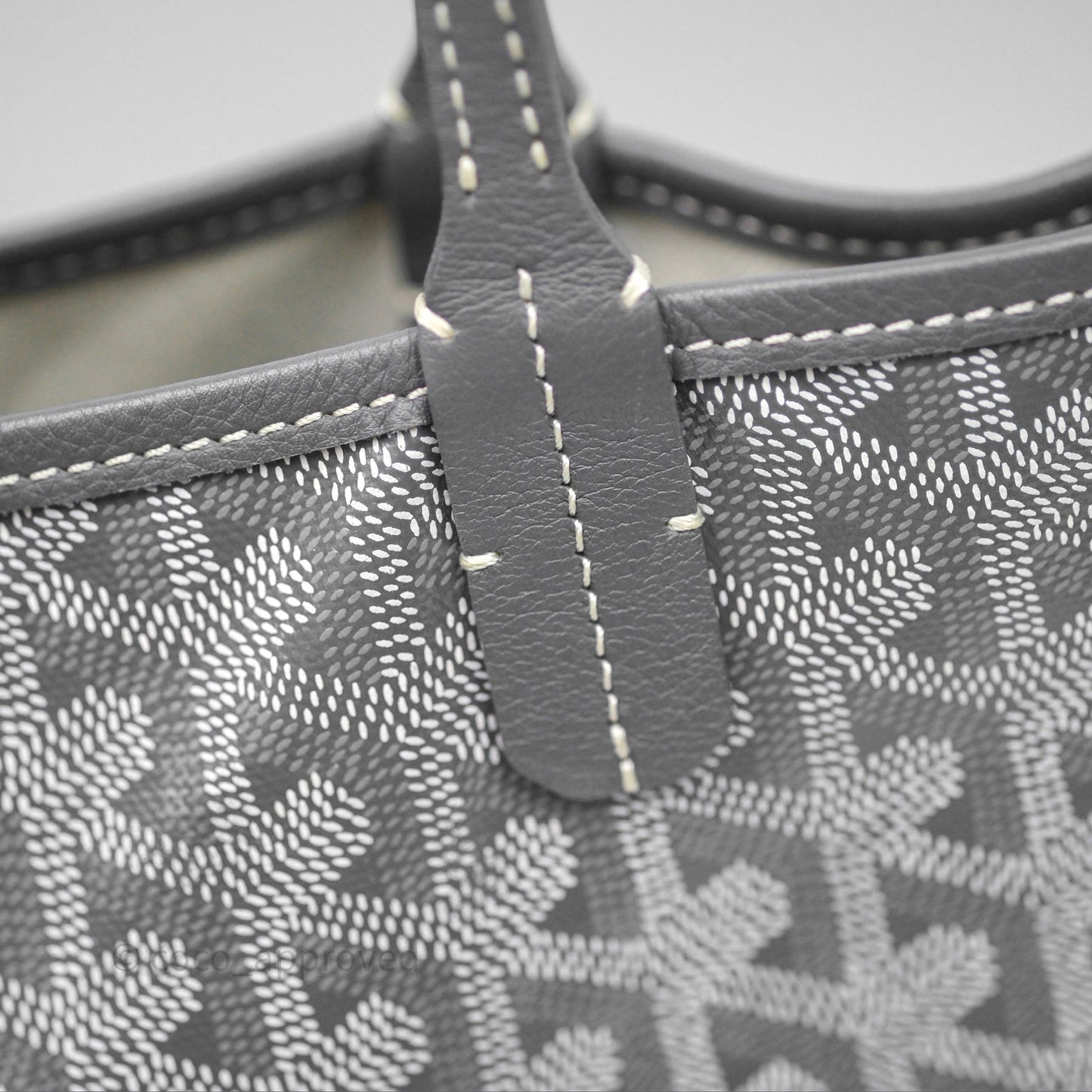 Goyard St Louis Tote PM ⁣⁣⁣⁣⁣⁣⁣⁣⁣⁣⁣⁣⁣⁣⁣⁣⁣⁣⁣⁣Grey