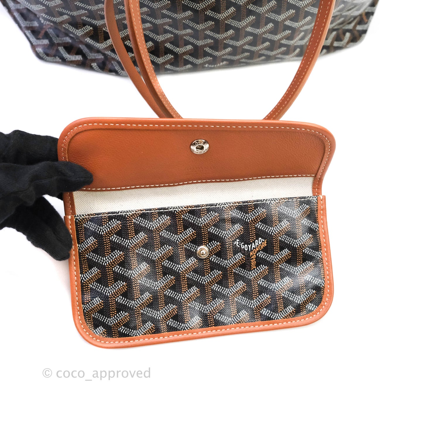 Goyard Saint Louis Black/Tan PM⁣⁣⁣⁣⁣⁣⁣⁣⁣⁣⁣⁣⁣⁣⁣⁣⁣⁣⁣⁣