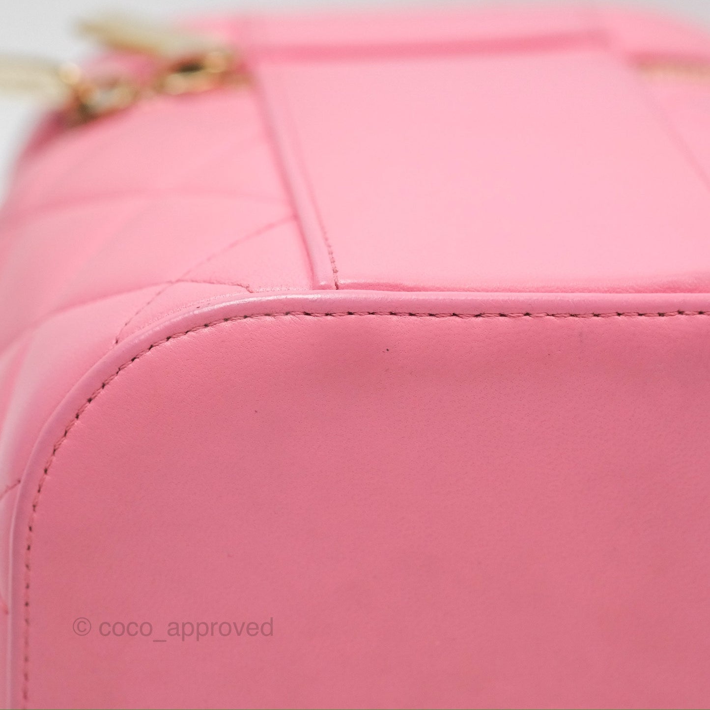Chanel Small Quilted Top Handle Vanity Case Pink Lambskin Gold Hardware