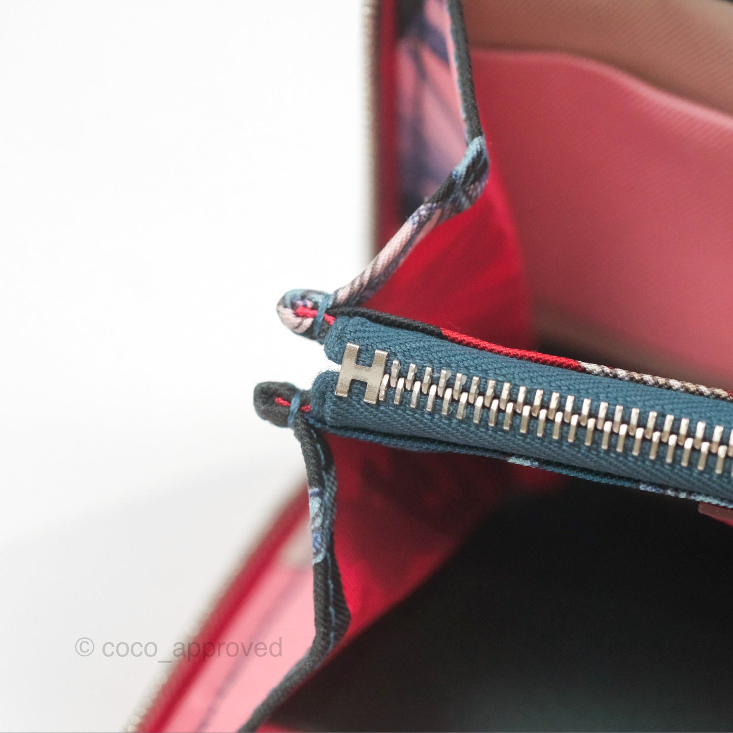 Hermès Silk In Compact Wallet Rose Extreme/ Colvert Epsom