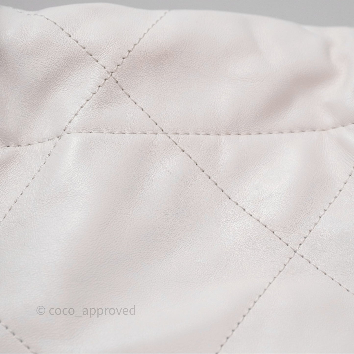 Chanel 22 Small White Shiny Calfskin Aged Gold Hardware