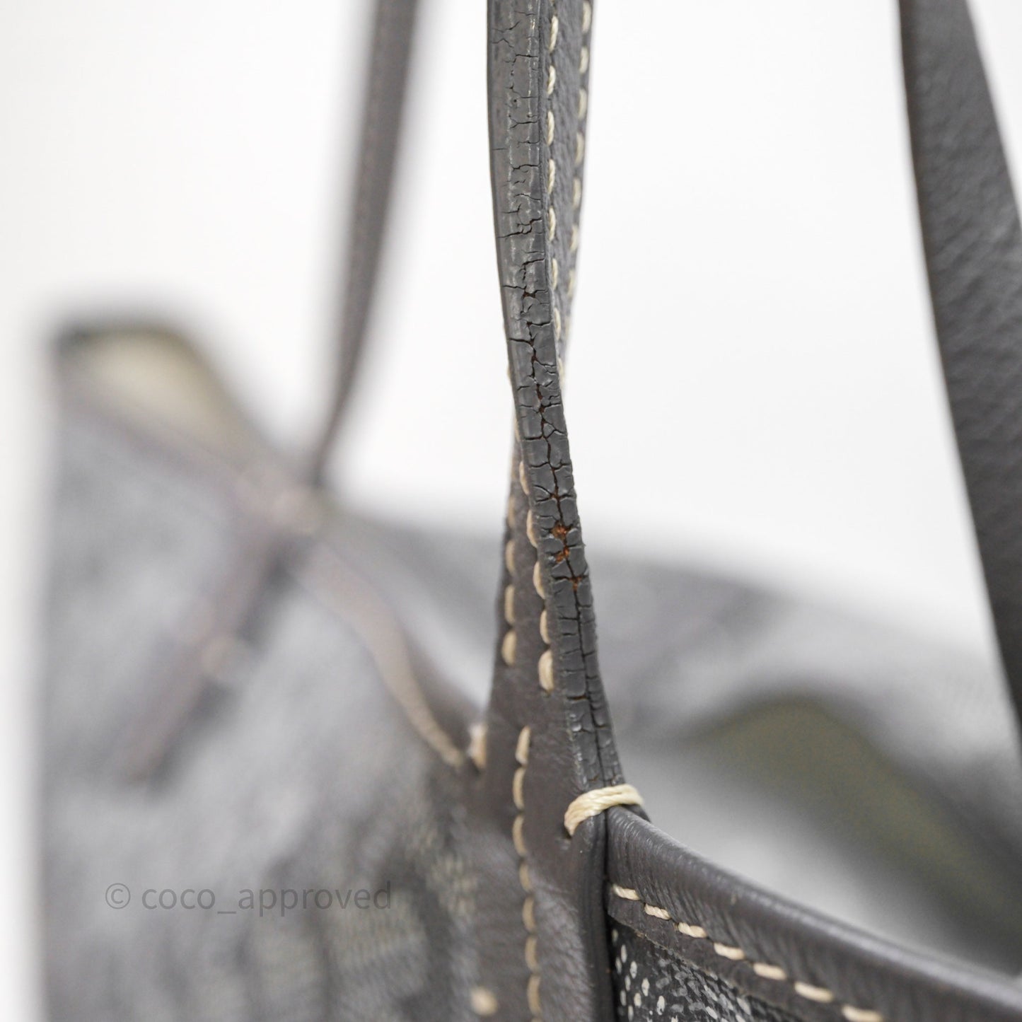 Goyard St Louis Tote PM ⁣⁣⁣⁣⁣⁣⁣⁣⁣⁣⁣⁣⁣⁣⁣⁣⁣⁣⁣⁣Grey
