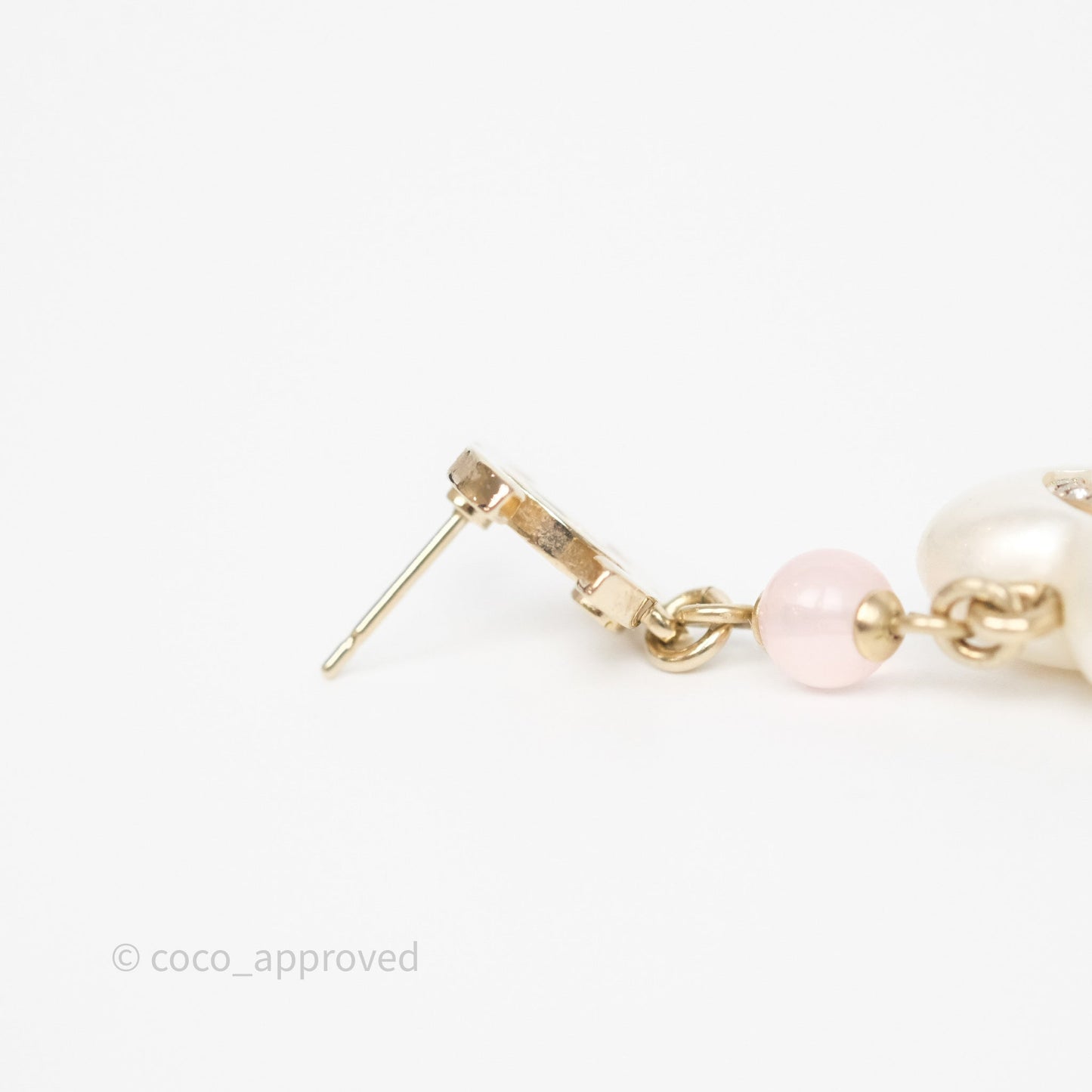 Chanel CC Pink Bead Heart Pearl Crystal CC Drop Earrings Gold Tone 21B
