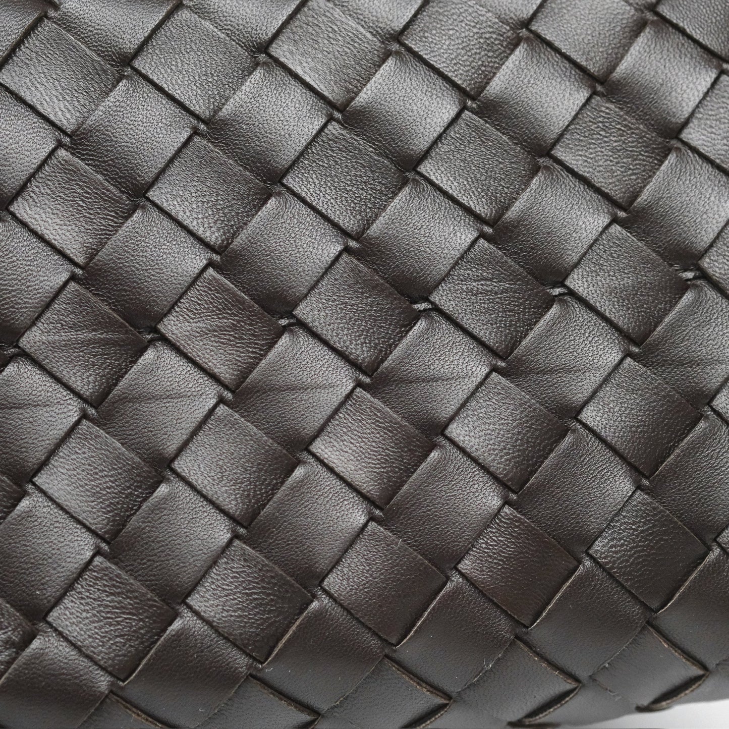 Bottega Veneta Medium Andiamo Bag Fondant Brown Intrecciato Lambskin