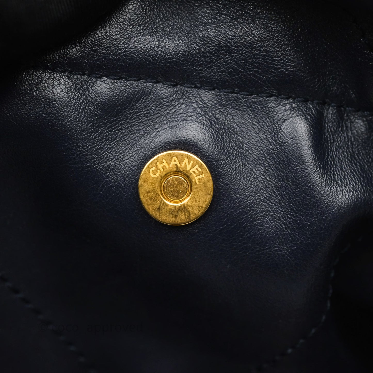 Chanel 22 Medium Navy Shiny Calfskin Aged Gold Hardware