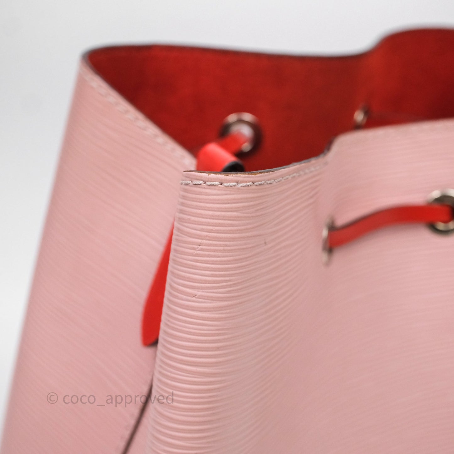 Louis Vuitton Neonoe MM Pink Epi