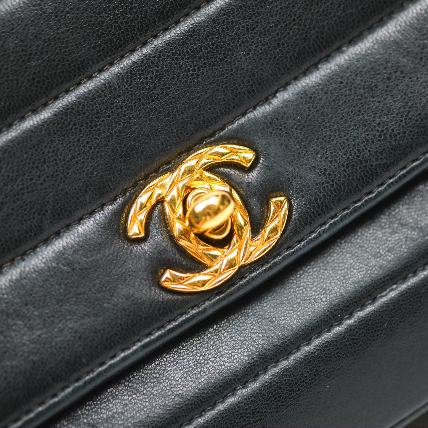 Chanel Vintage Mini Bijoux Chain Flap Black Lambskin Gold Hardware