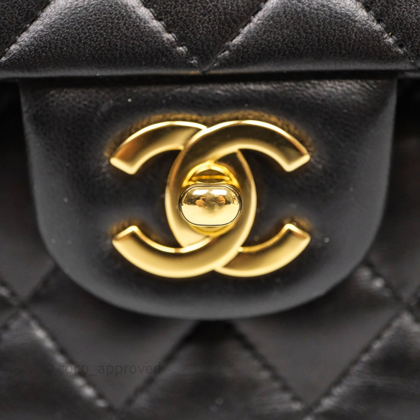 Chanel Classic M/L Medium Flap Quilted Black Lambskin Gold Hardware
