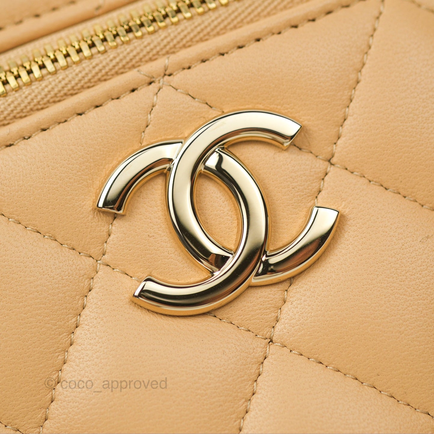 Chanel Small Quilted Top Handle Vanity Case Beige Lambskin Gold Hardware