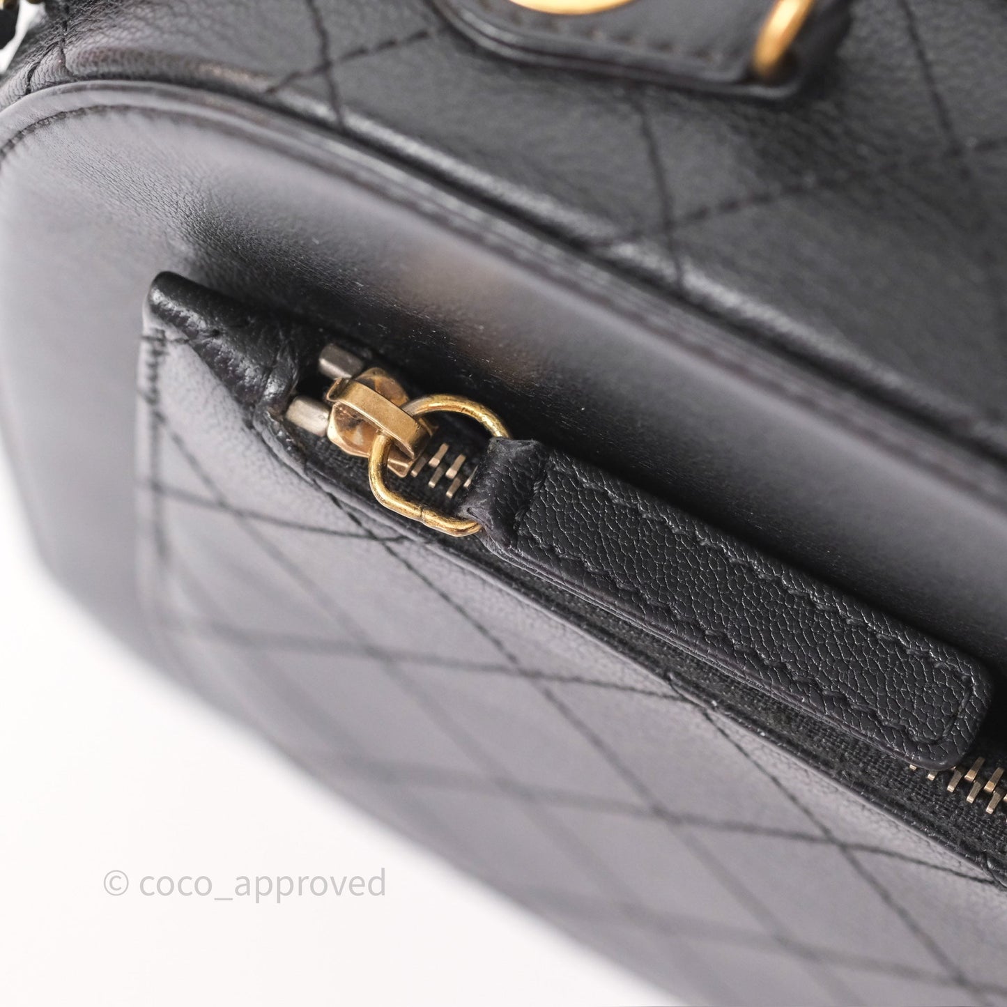 Chanel Coco Curve Vanity Black Calfskin & Goatskin Antique Gold Hardware