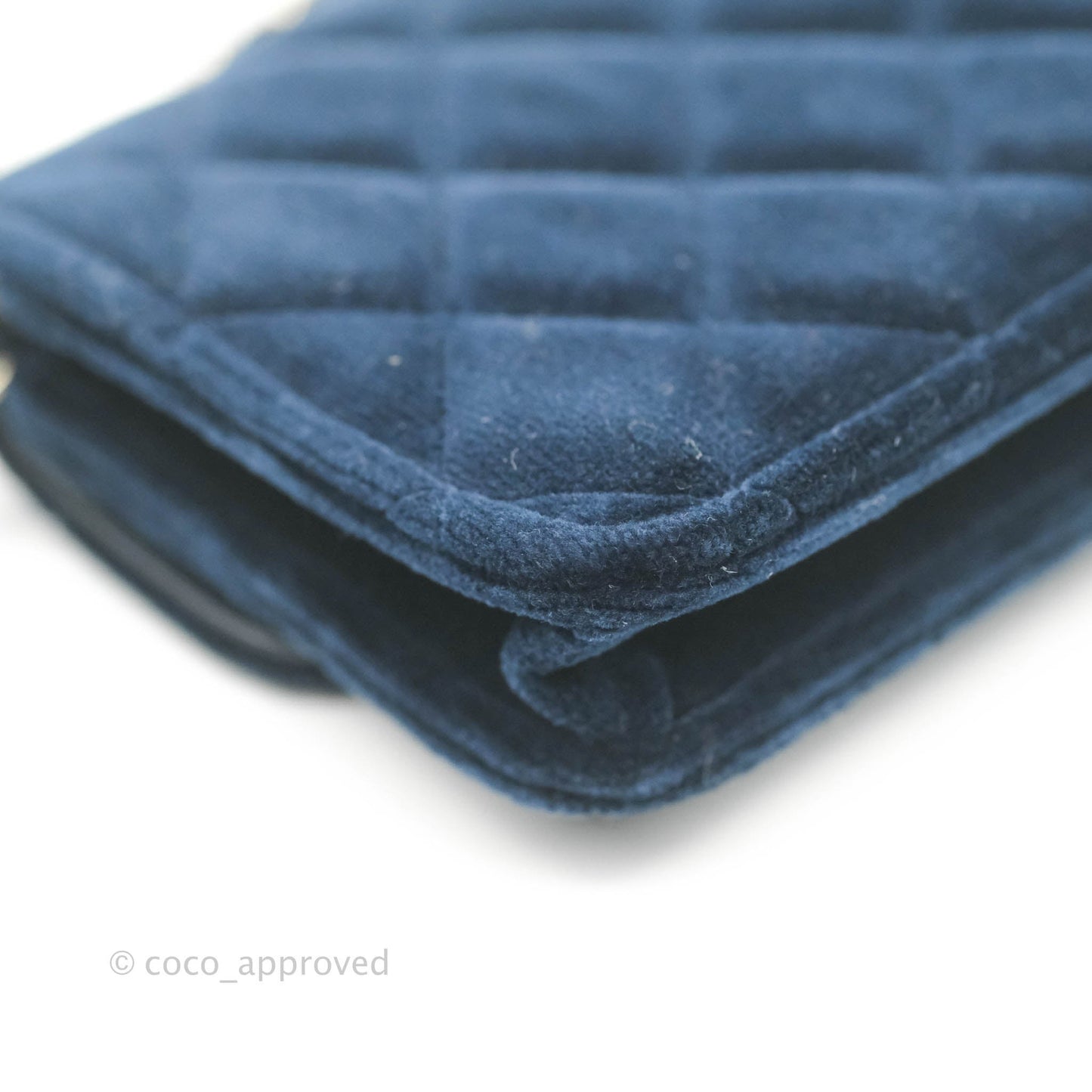 Chanel Crystal Pearl Crush Card Holder Navy Velvet Aged Gold Hardware