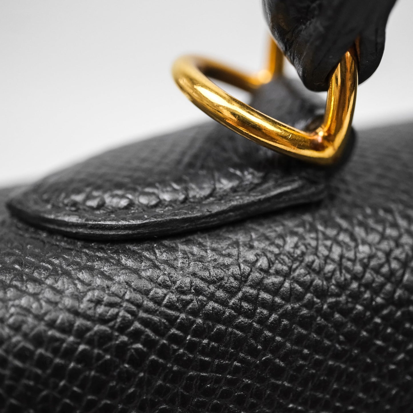 Hermès Kelly 25 Black Noir 89 Epsom Gold Hardware