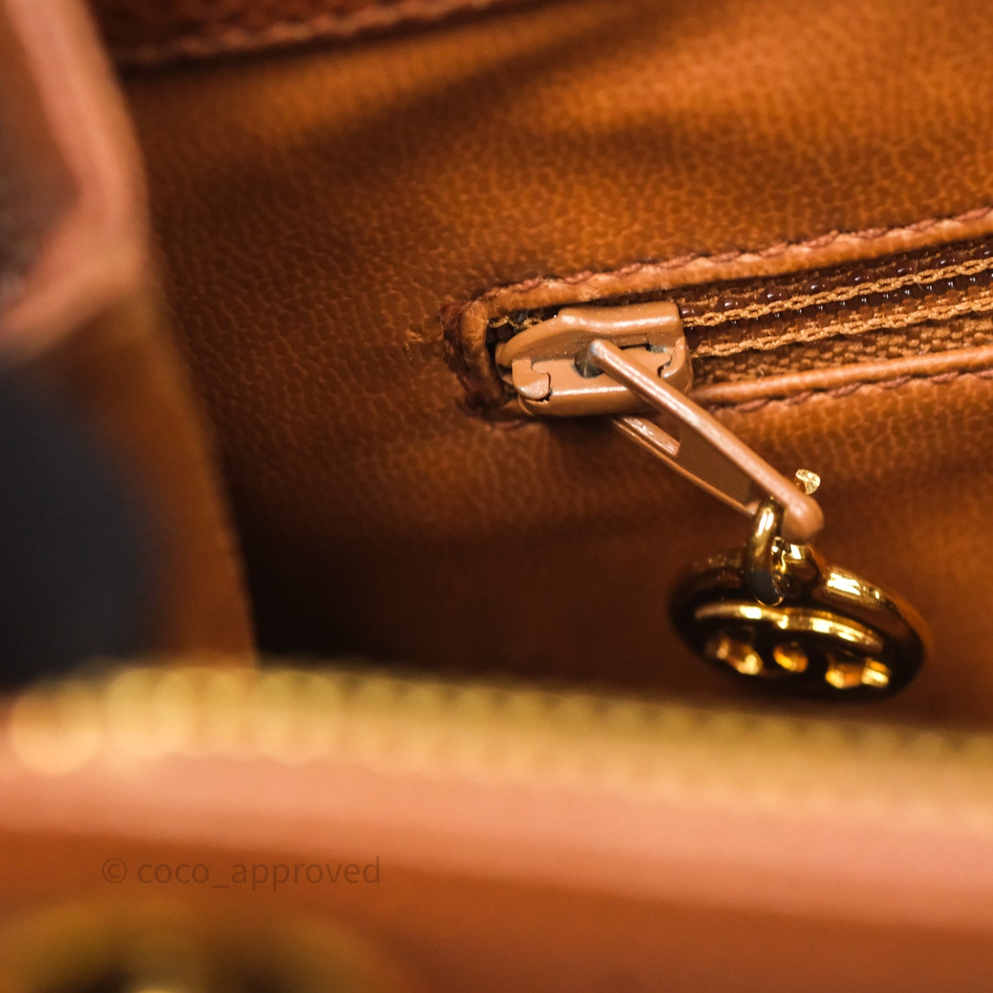 Chanel Vintage Tote Caramel Caviar 24K Gold Hardware