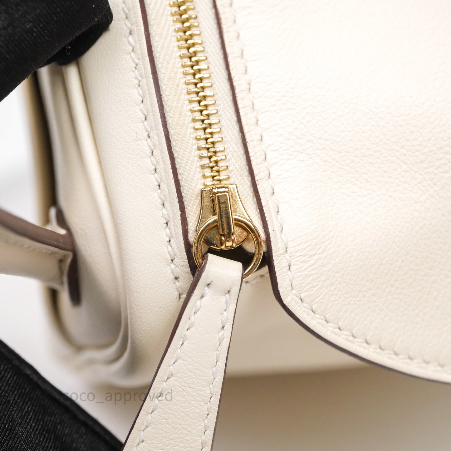 Hermès Mini Lindy 20 Nata I2 Swift Gold Hardware