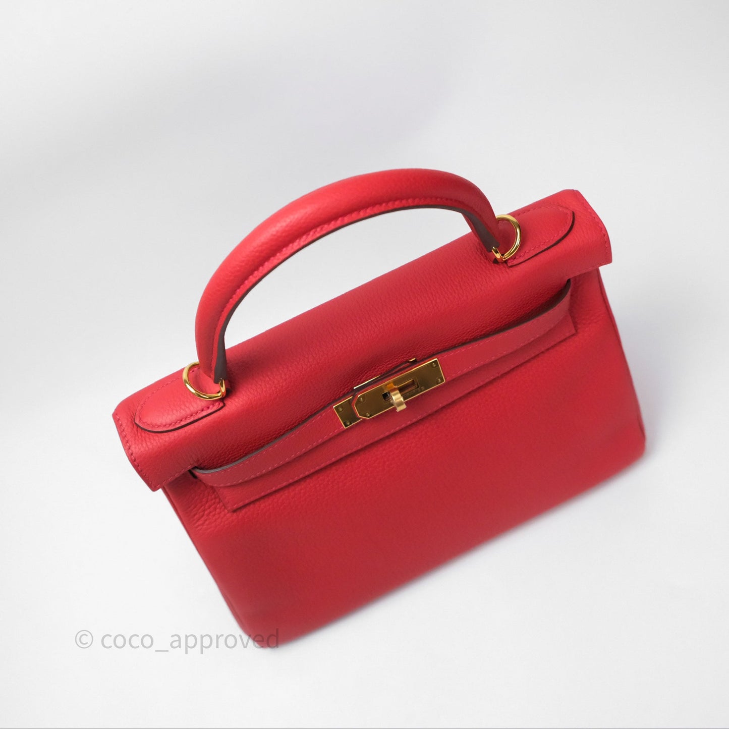 Hermès Kelly 28 Retourne Geranium D5 Togo Gold Hardware