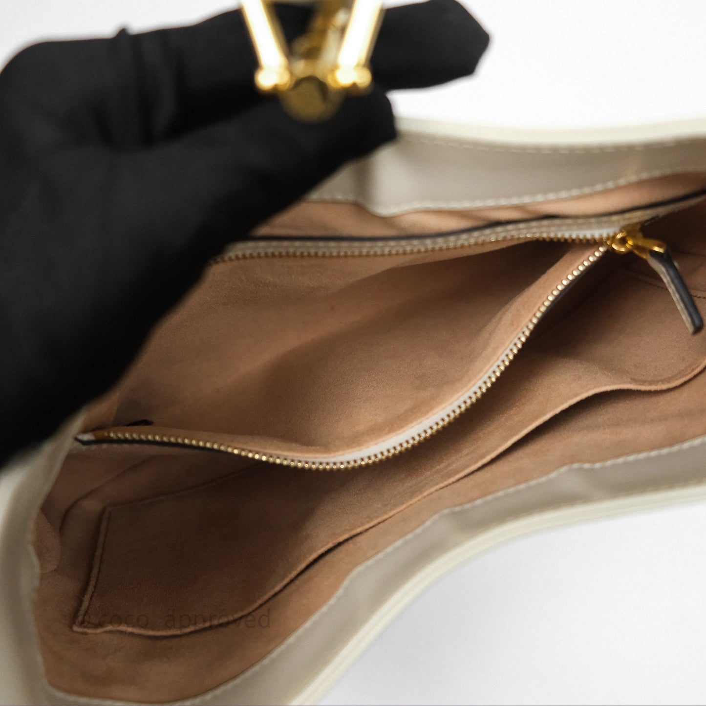 Gucci Jackie 1961 White Small Shoulder Bag Gold Hardware