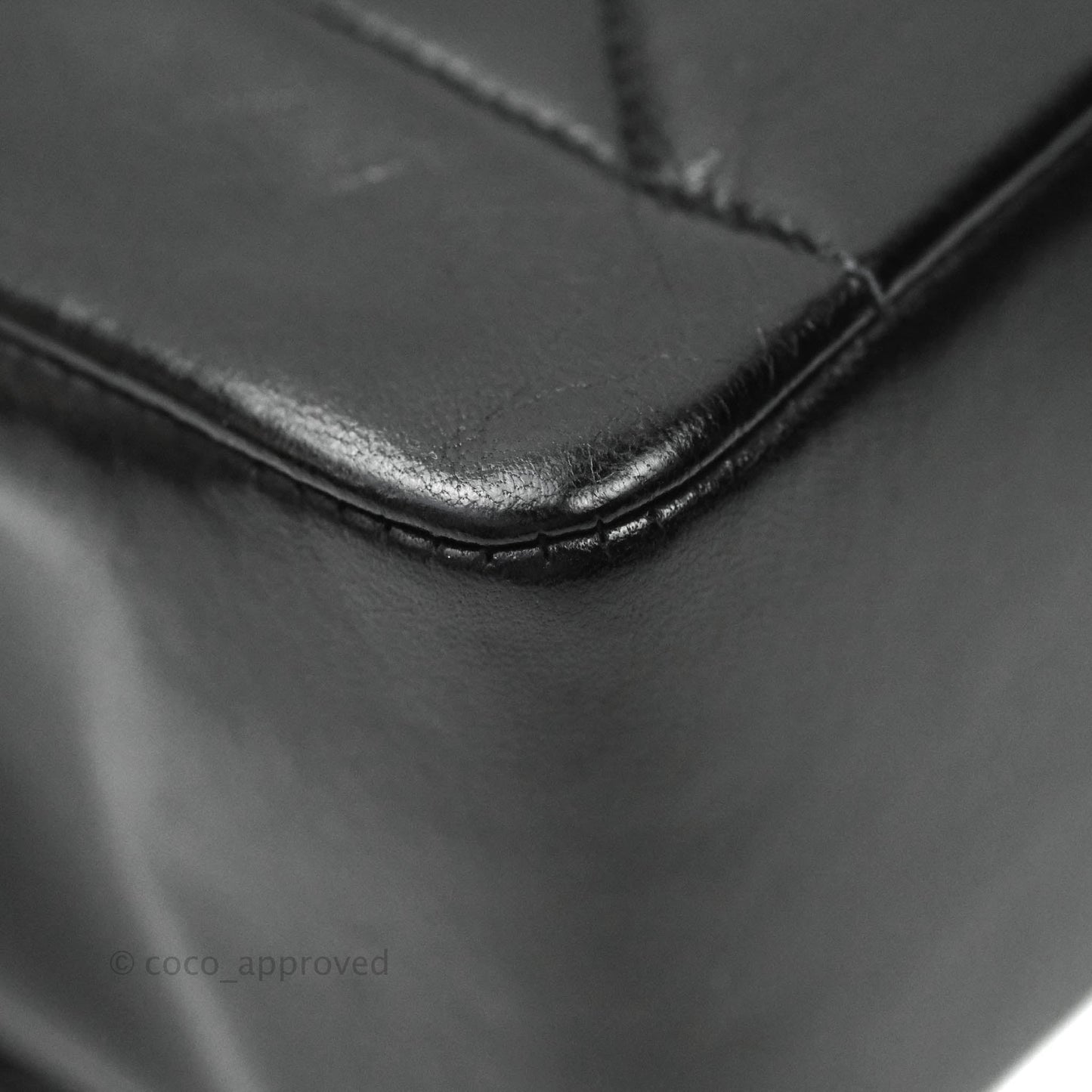 Chanel Black Quilted Lambskin Medium Vintage Classic Diana Flap Bag