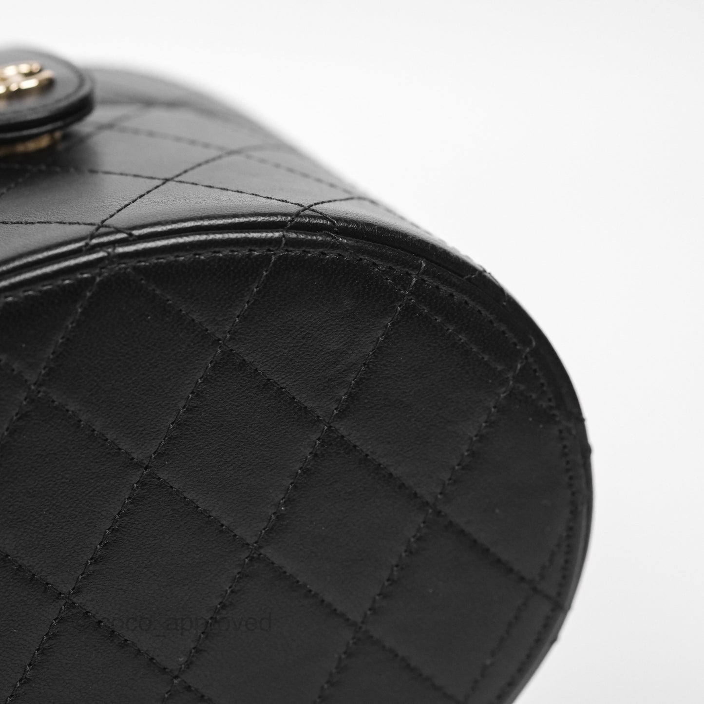 Chanel Quilted Round Vanity Clutch With Chain Black Lambskin Gold Hardware