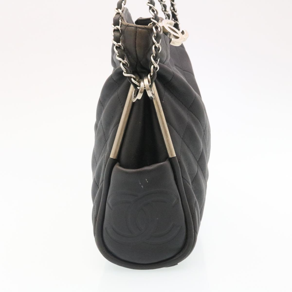 Luxury Chanel Matelasse Chain Shoulder Bag Leather Black CC  29121A