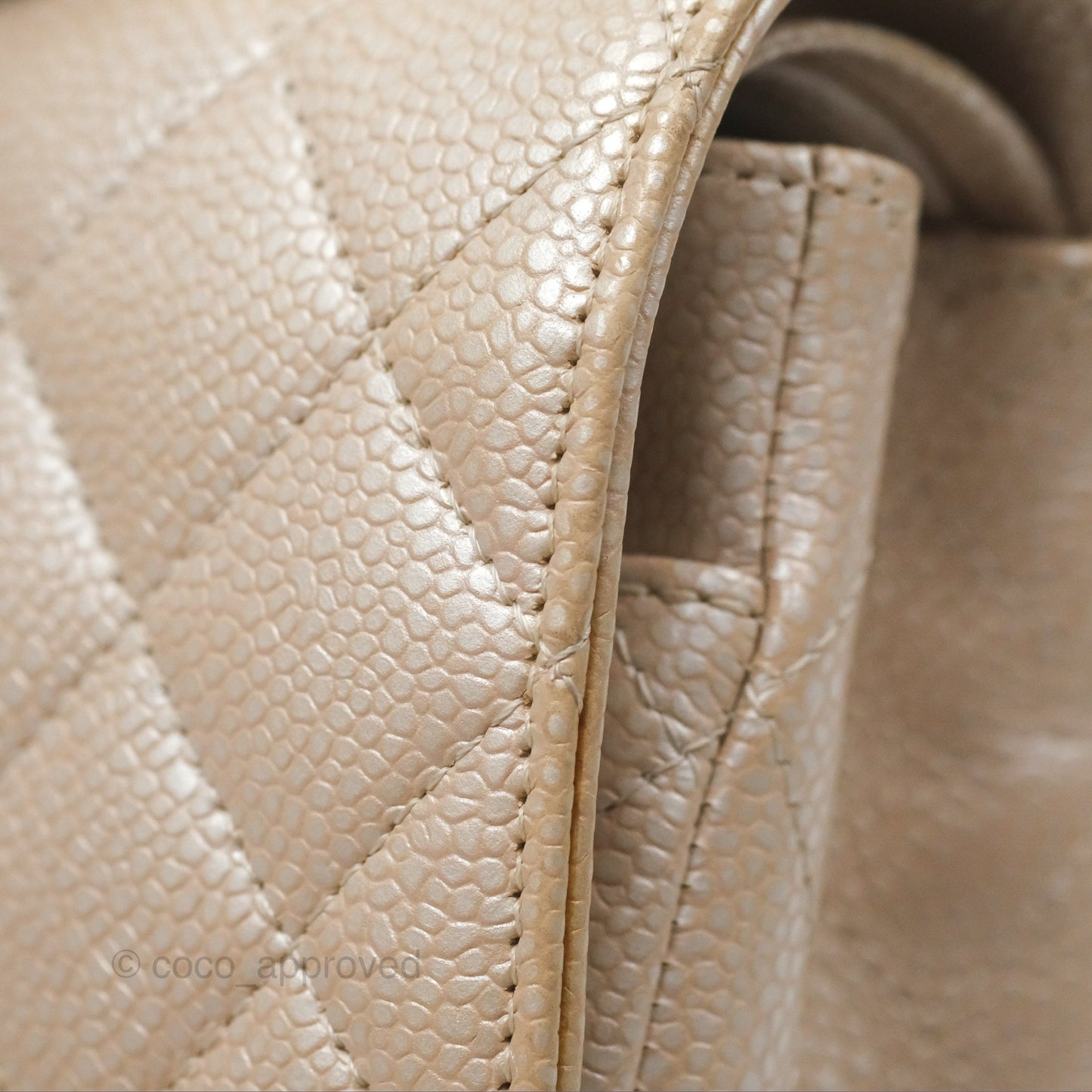 Chanel Classic M/L Medium Double Flap Iridescent Pearly Caviar Aged Gold Hardware⁣⁣