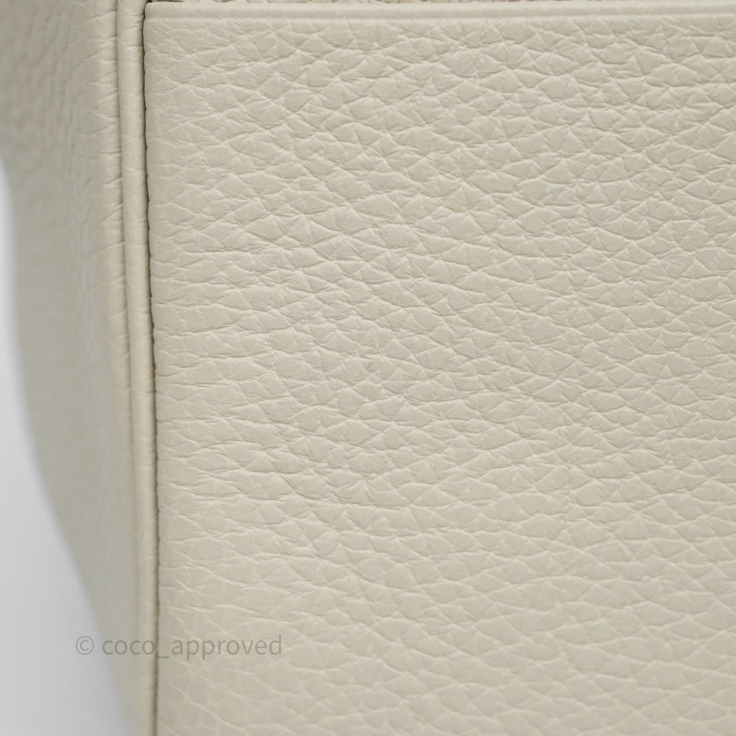 Hermès Lindy 26 Beton 8L Clemence Gold Hardware
