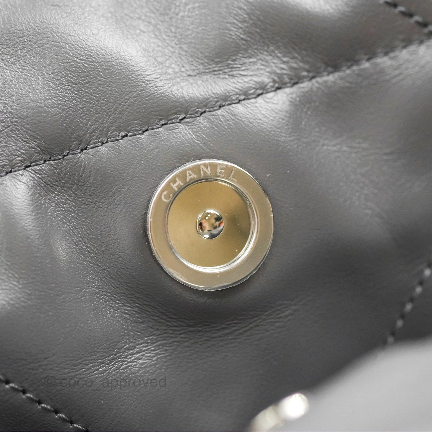 Chanel 22 Medium Grey Shiny Aged Calfskin Matte Silver Hardware