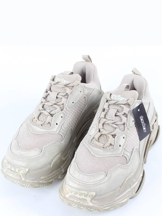 Luxury Balenciaga Faded Triple S Sneakers 42 270