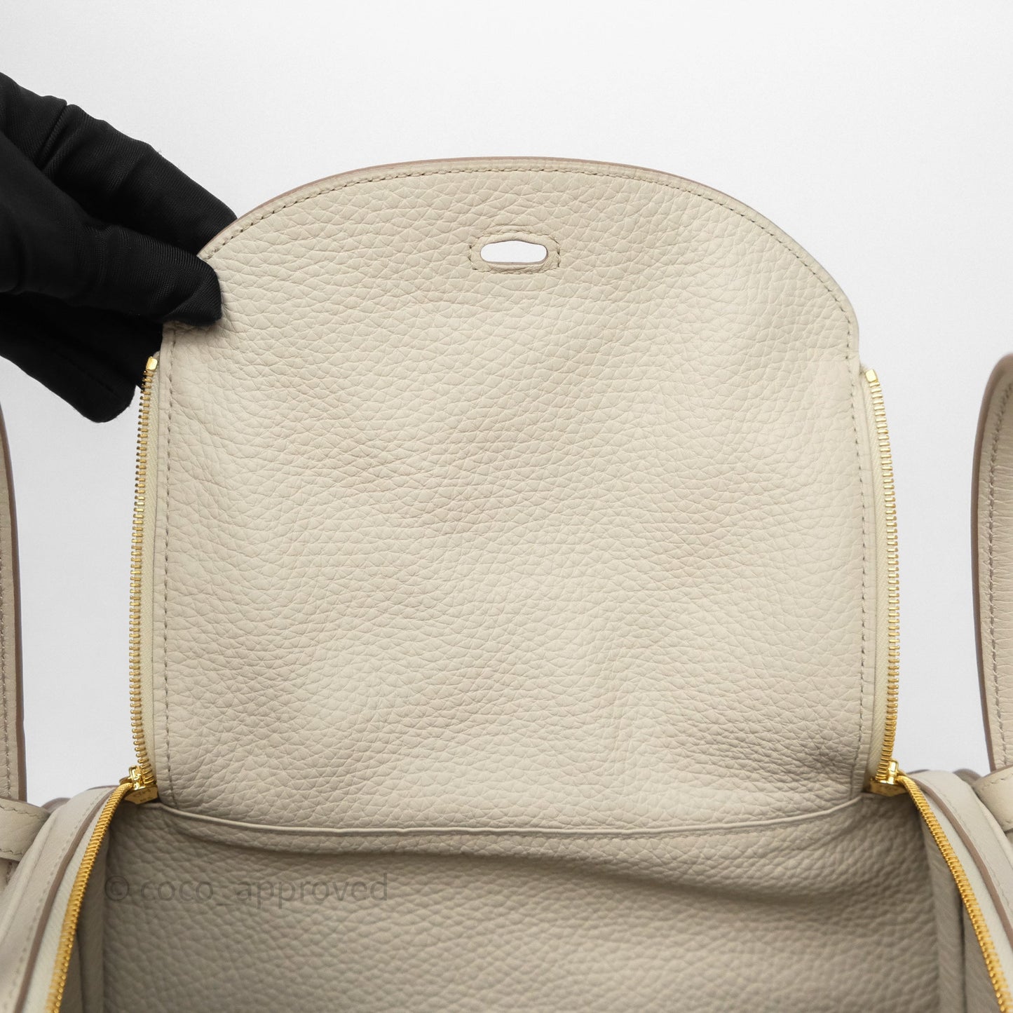 Hermès Lindy 26 Beton 8L Clemence Gold Hardware
