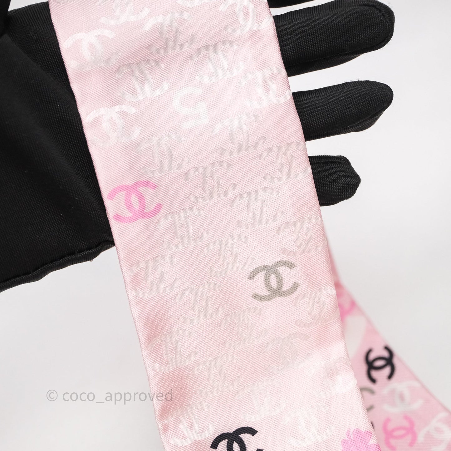 Chanel CC Silk Twilly in Pink