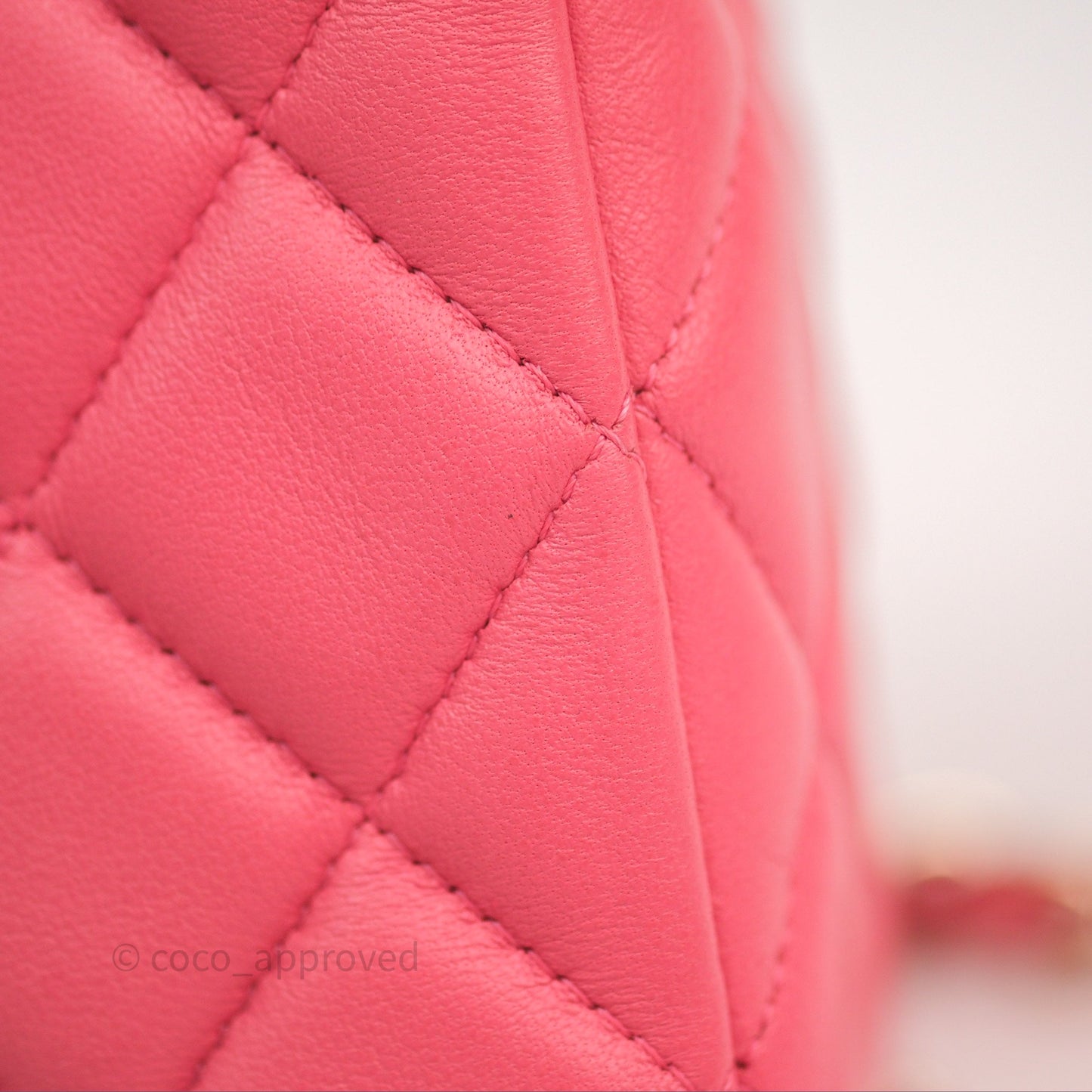 Chanel M/L Medium Flap Bag Valentine Limited Edition Pink Lambskin Gold Hardware