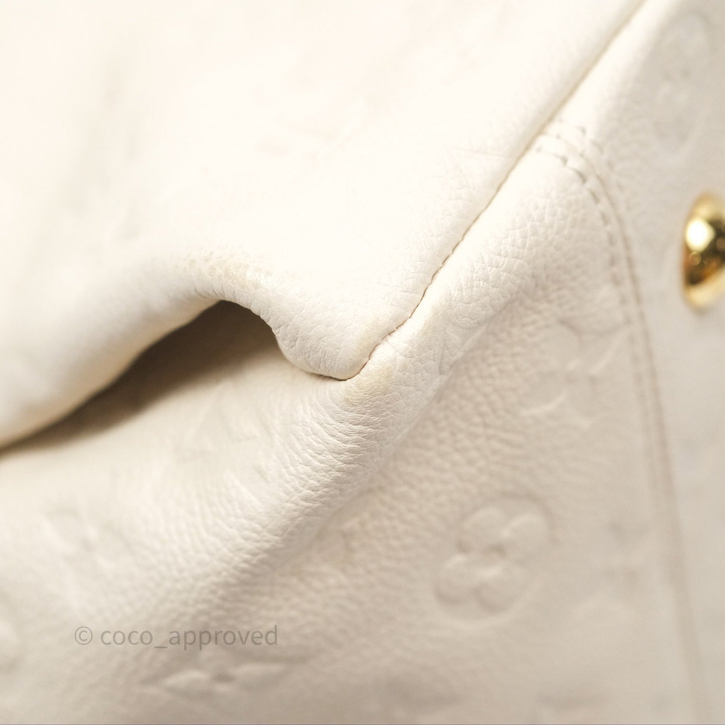 Louis Vuitton Artsy Monogram Empreinte MM Ivory