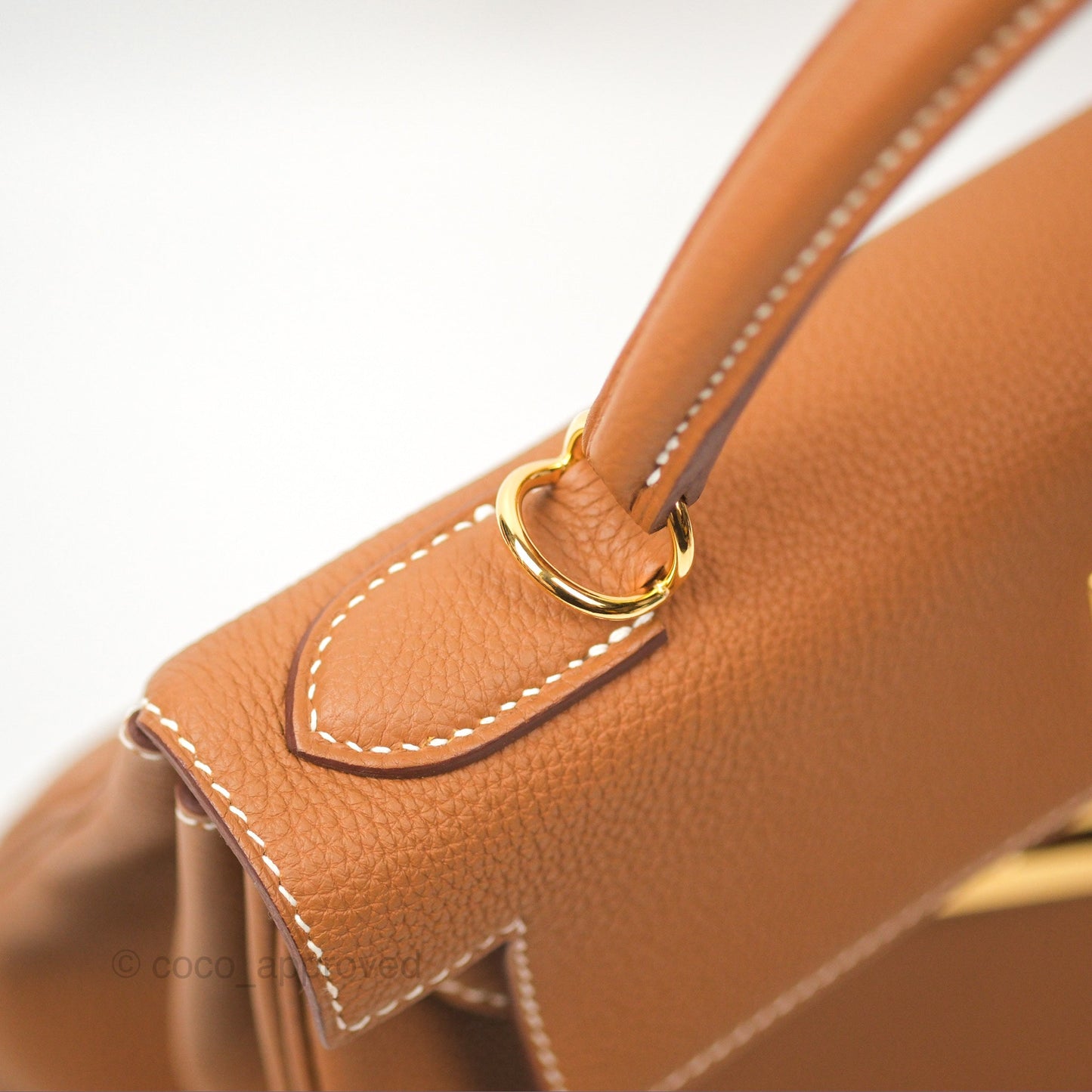 Hermès Retourne Kelly 28 Gold Togo Gold Hardware