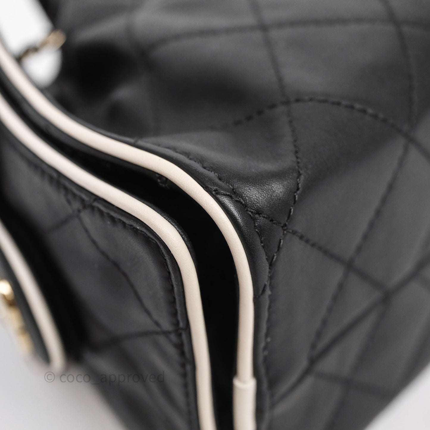 Chanel 25 Mini Bag Black/ White Calfskin Gold Hardware