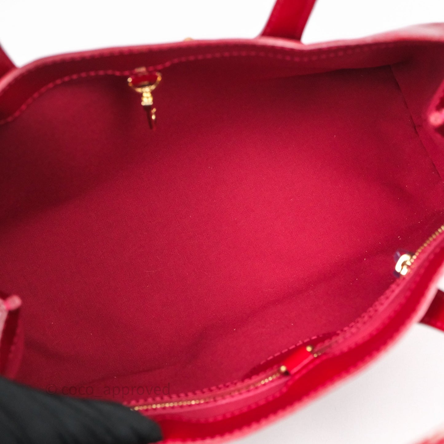 Louis Vuitton Vernis Wilshire Monogram Tote Bag Red