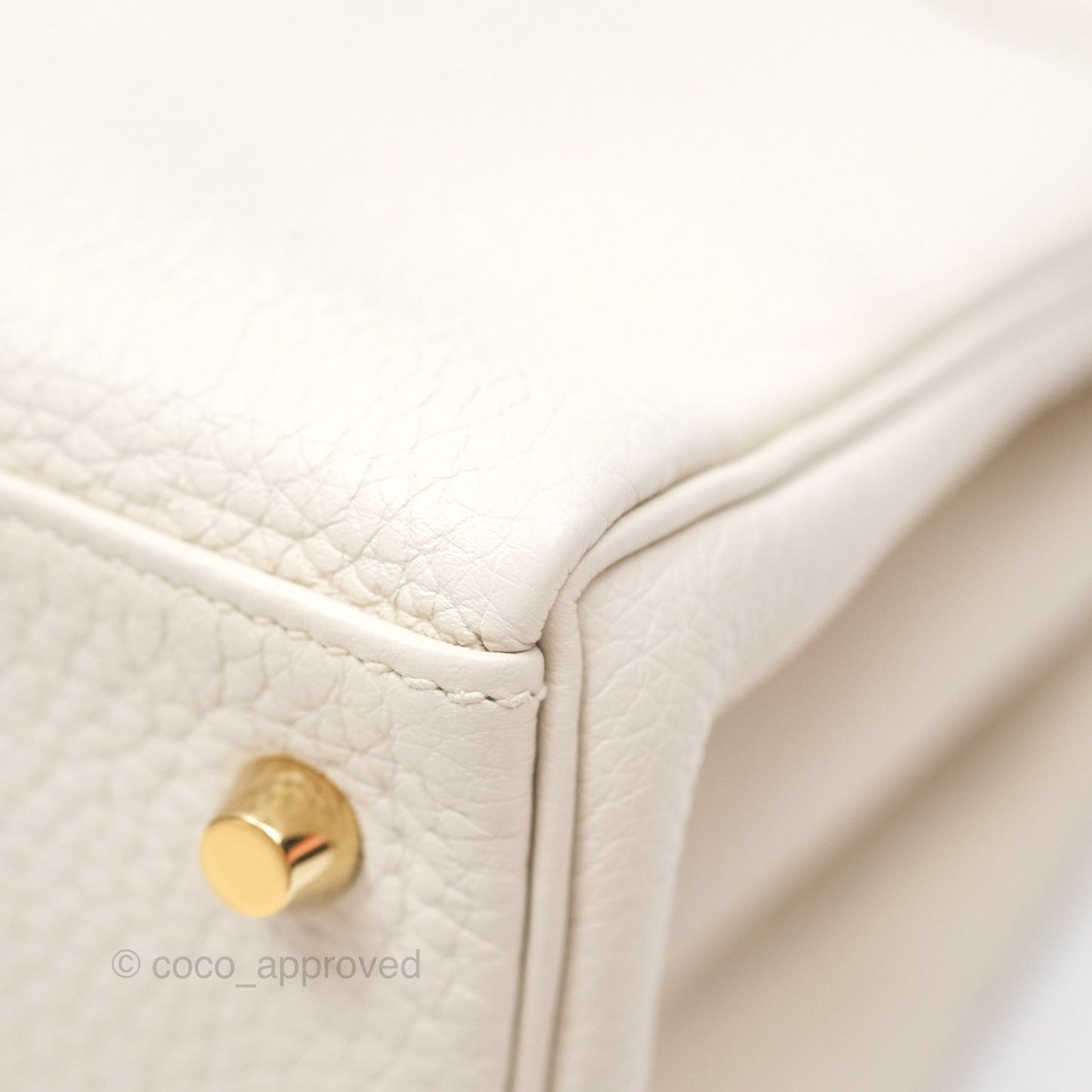 Hermès Kelly 28 Retourn Craie 10 Togo Gold Hardware