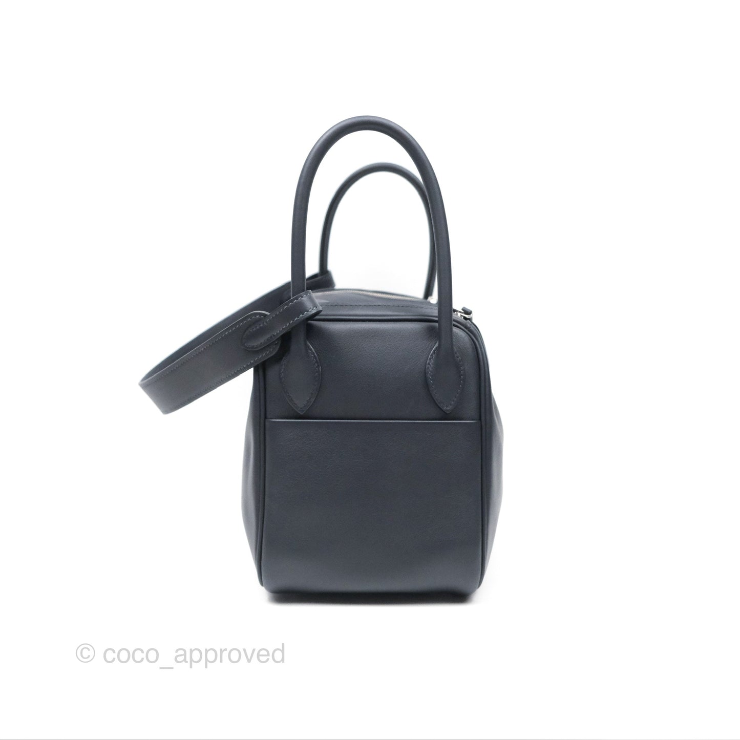 Hermès Lindy 26 Caban/Bleu Frida Swift Palladium Hardware