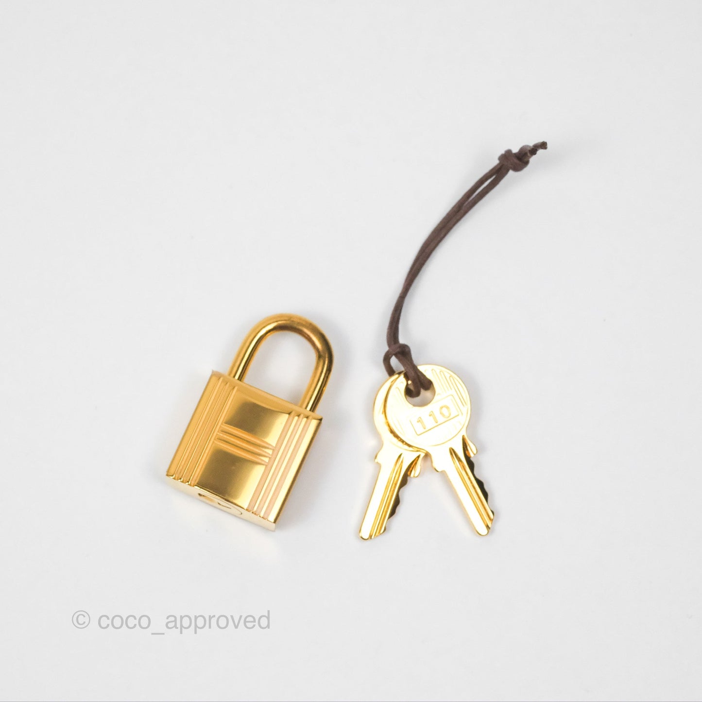 Hermès Picotin 22 Lock Cassis Taurillon Maurice Gold Hardware
