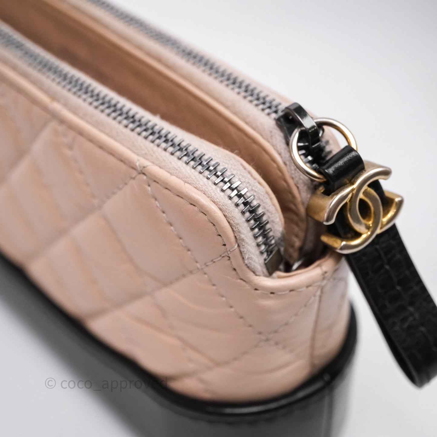 Chanel Gabrielle Clutch With Chain Aged Calfskin Black Beige Mixed Hardware
