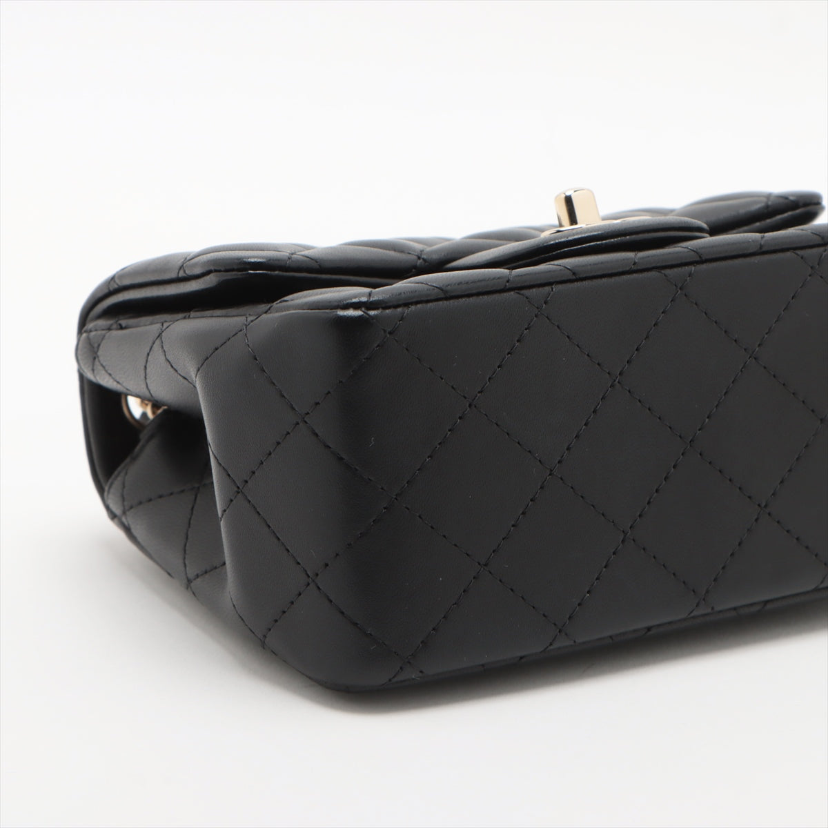 Chanel Minimatrasse 17  Single Chain Single Chain Bag Black Silver  A35200