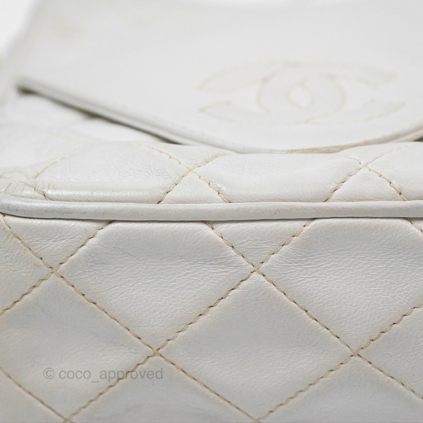 Chanel Vintage Small Camera Bag White Lambskin Gold Hardware