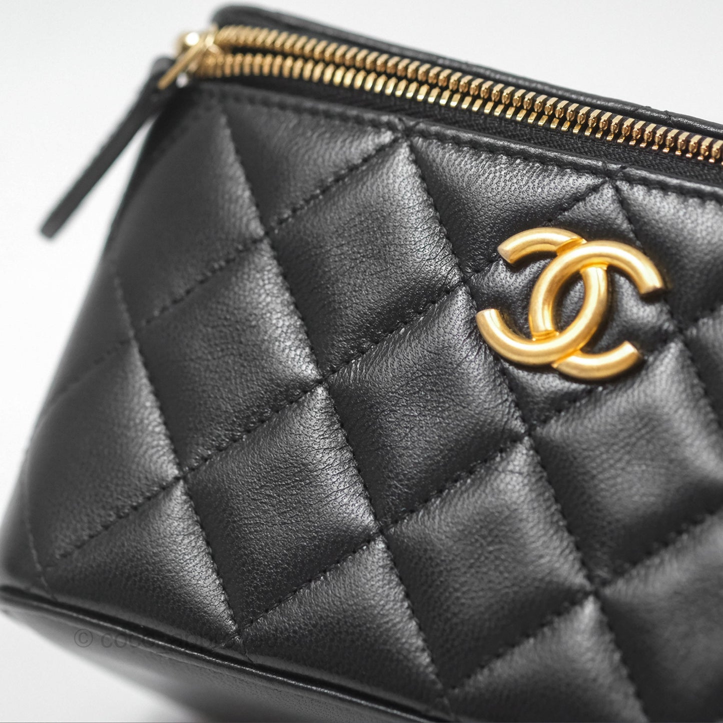 Chanel Vanity With Chain Black Goatskin Mixed Hardware