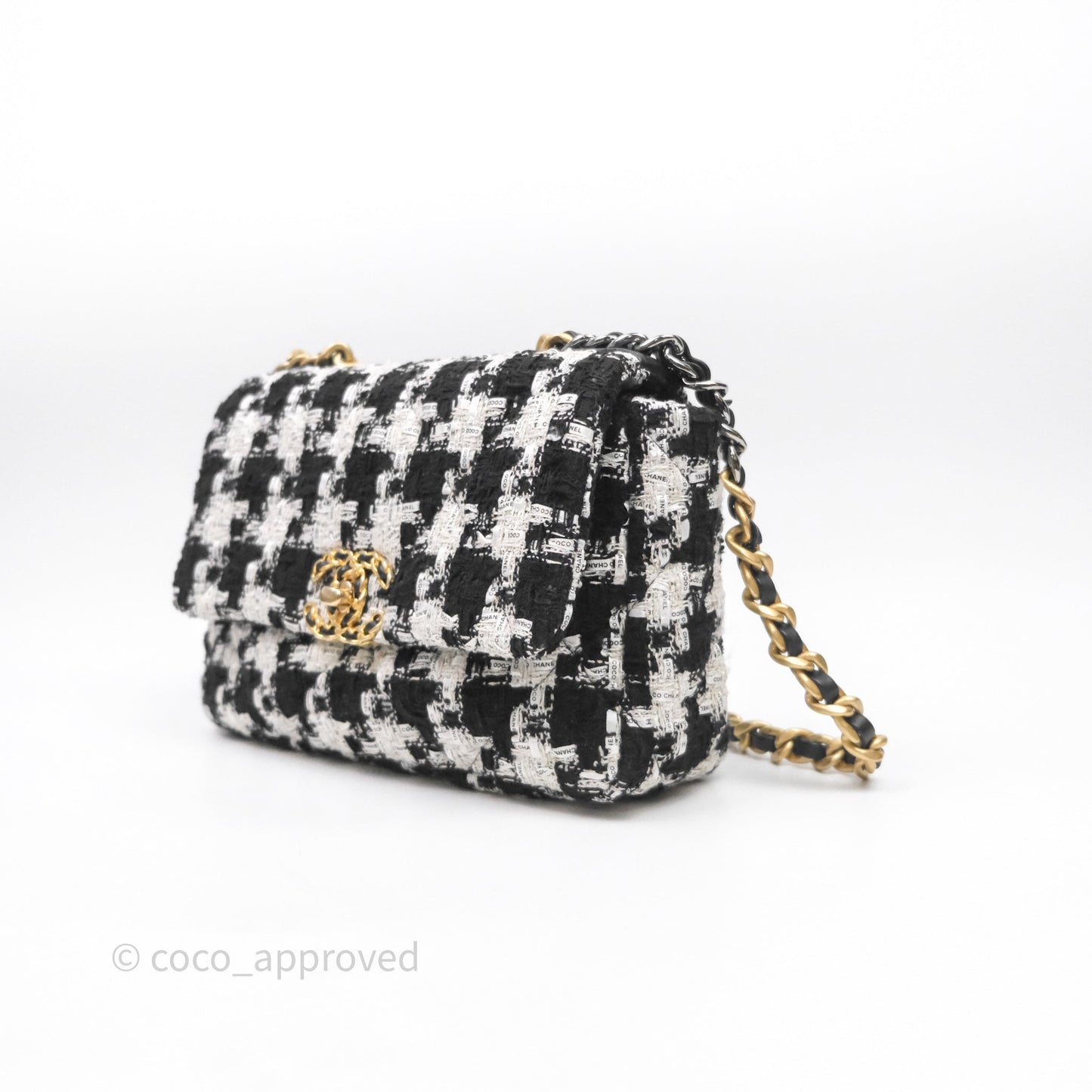 Chanel 19 Small Tweed Houndstooth Black & White Mixed Hardware