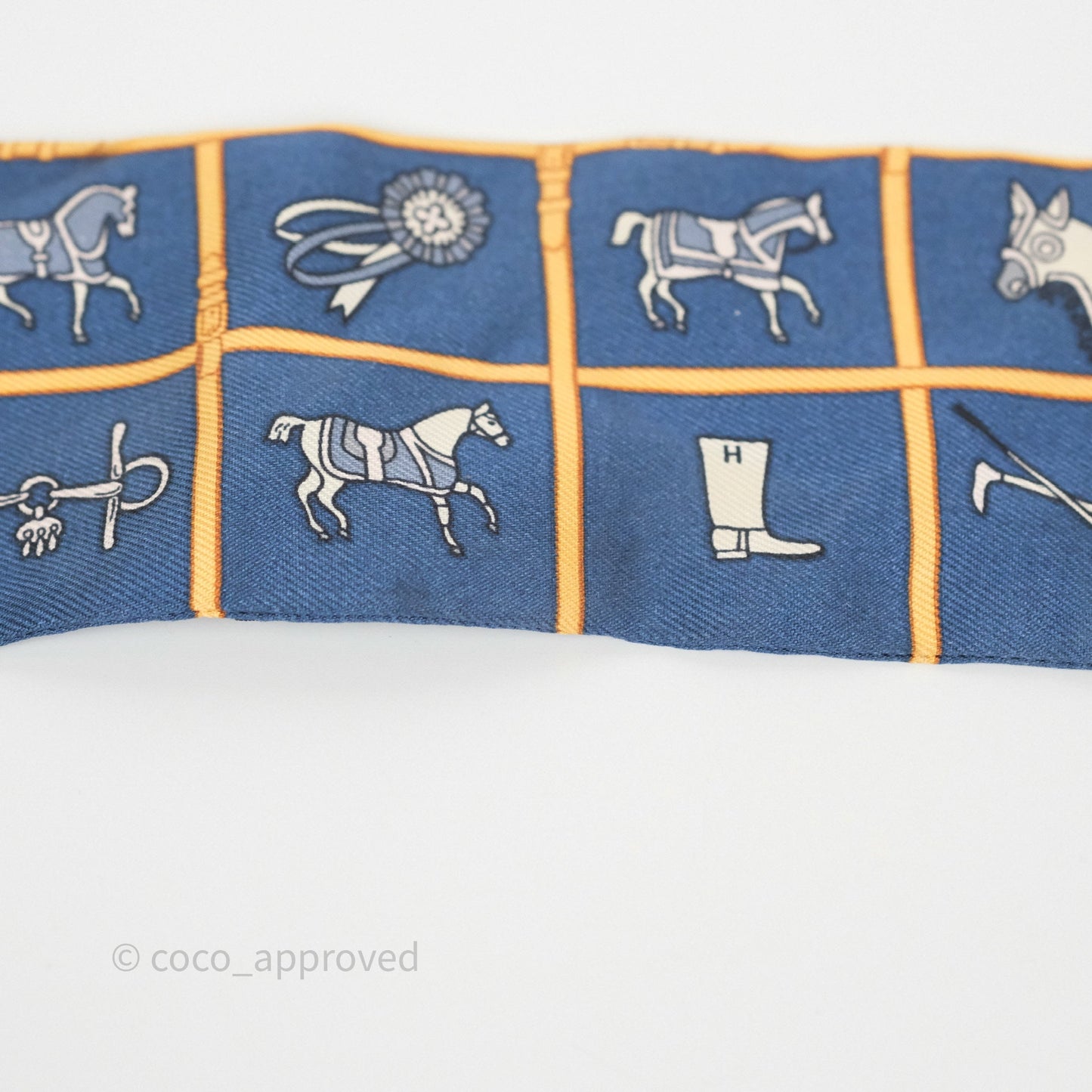 Hermès Couvertures et Tenues de Jour Silk Twilly