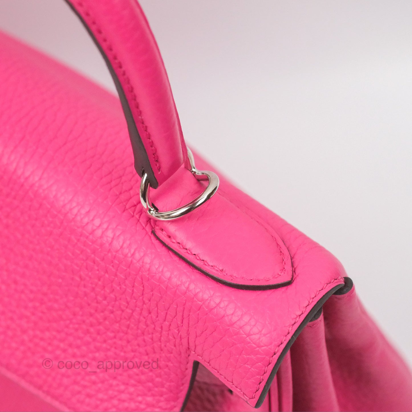 Hermès Retourne Kelly 28 Rose Shocking Clemence Palladium Hardware