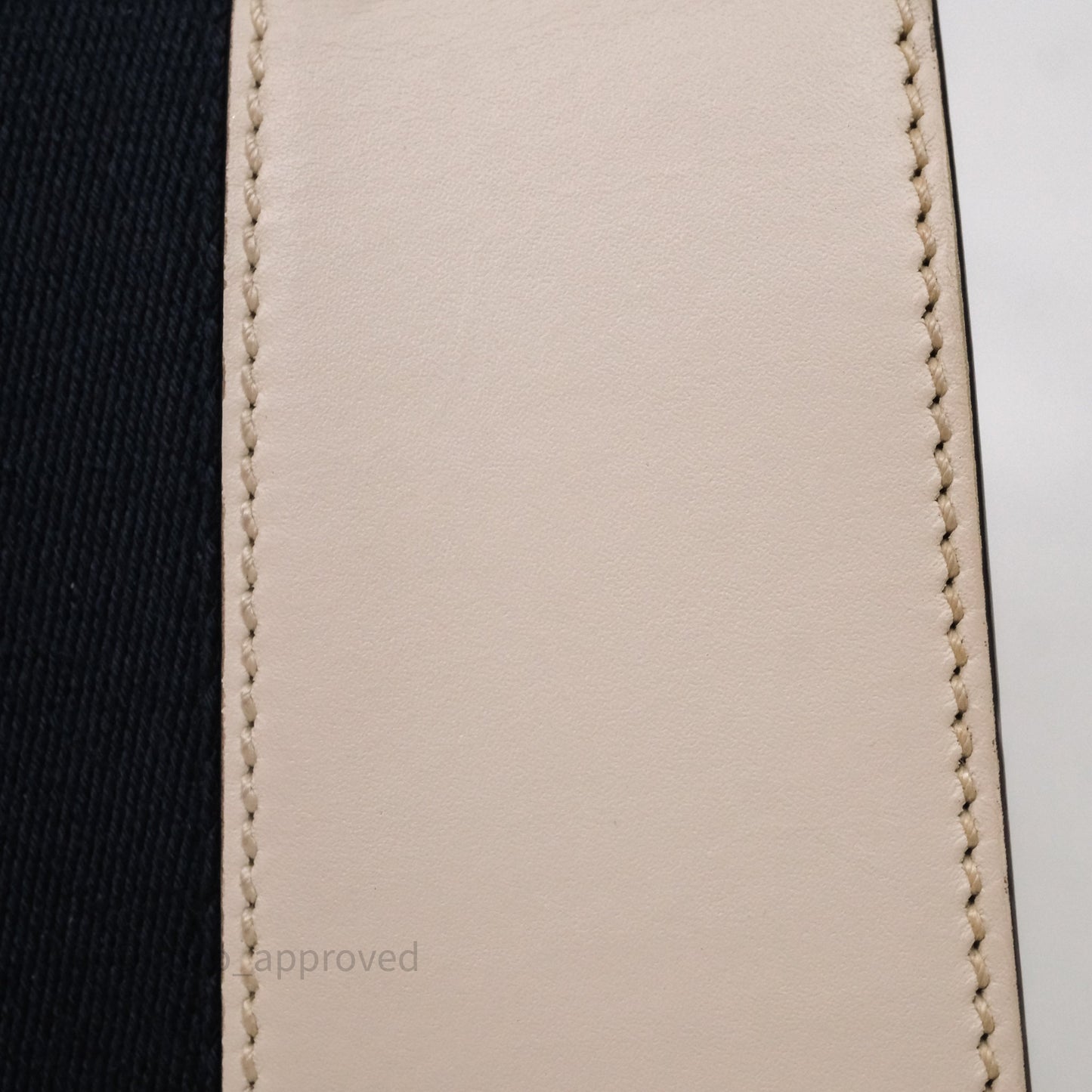 Gucci Mini Sylvie Top Handle White Calfskin Shoulder Bag⁣ ⁣⁣⁣⁣⁣⁣⁣⁣⁣⁣⁣⁣⁣⁣⁣⁣With Strap