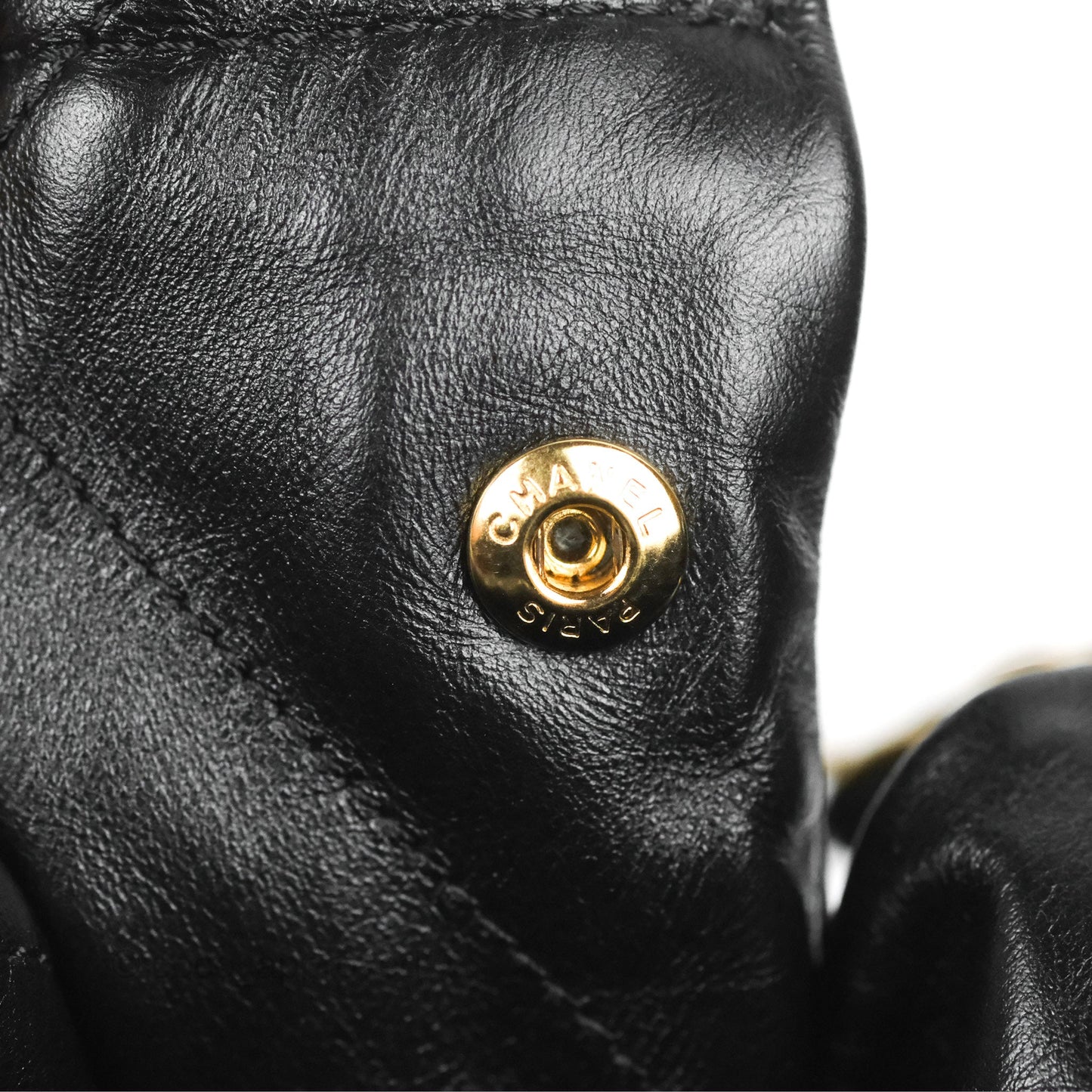 Chanel 22 Medium Black Shiny Calfskin Aged Gold Hardware