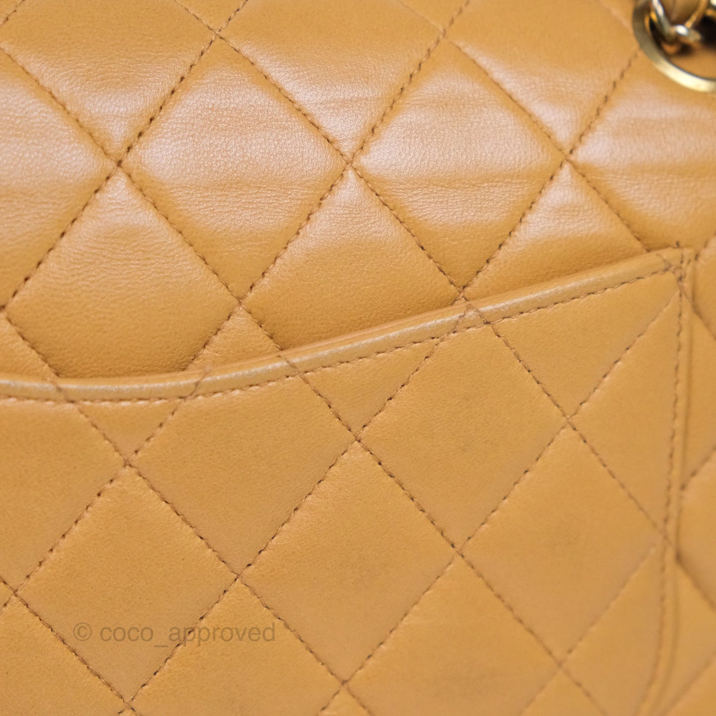 Chanel Classic M/L Medium Flap Quilted Beige Lambskin 24K Gold Hardware