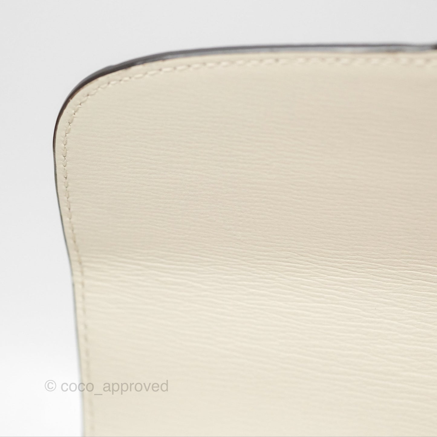Gucci Horsebit 1955 GG Supreme Canvas White Shoulder Bag Gold Hardware
