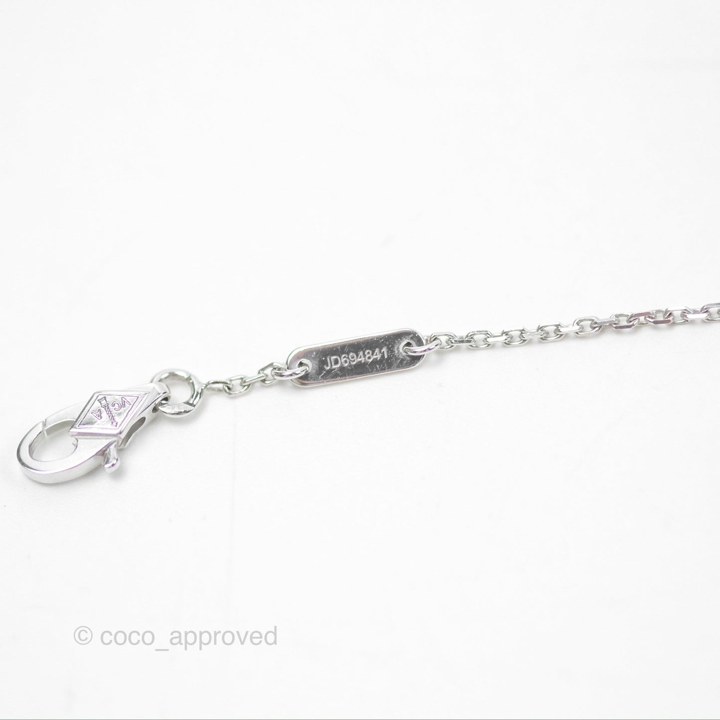 Van Cleef & Arpels Sweet Alhambra 1 Motif Bracelet White Gold