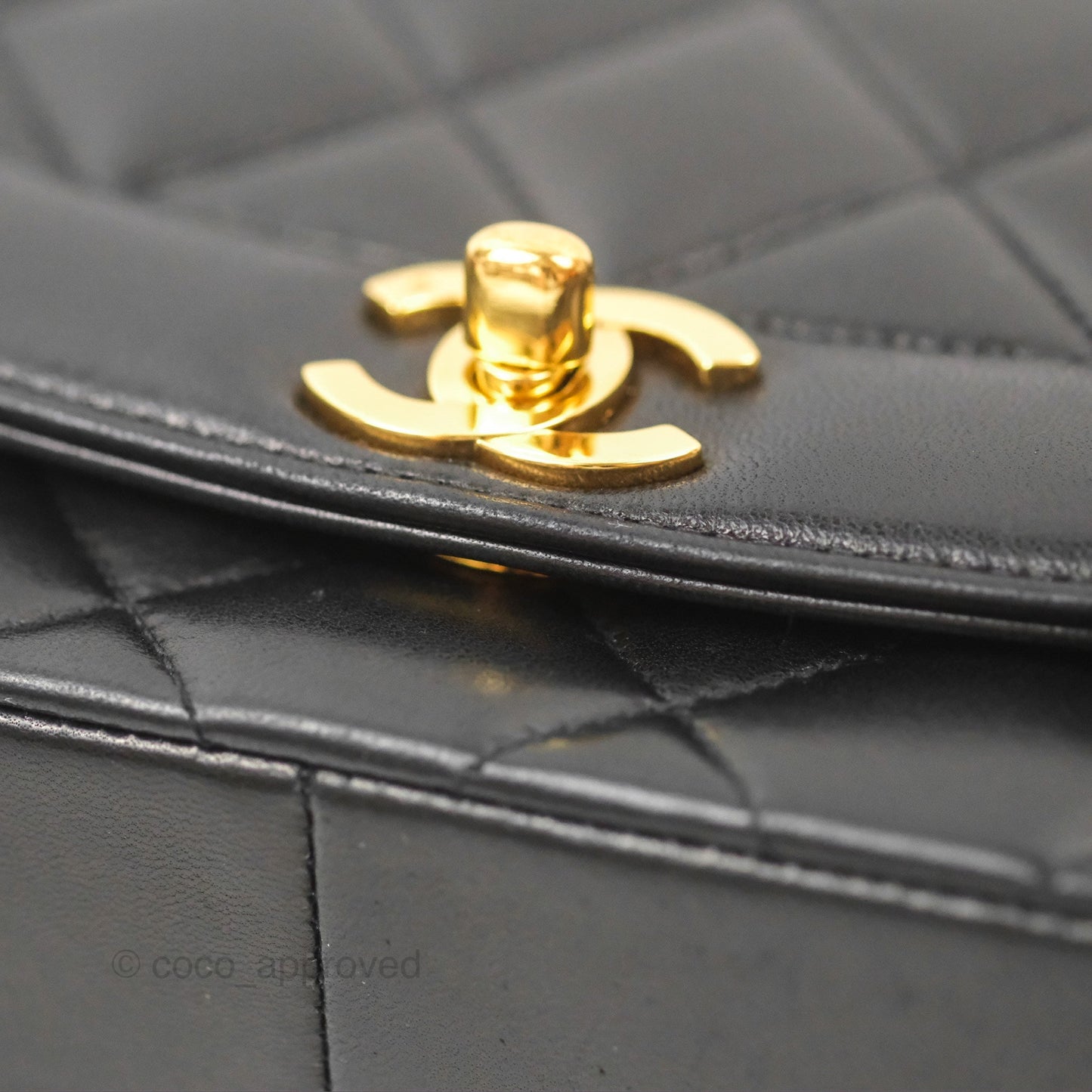 Chanel Vintage Medium Classic Diana Flap Bag Black Quilted Lambskin